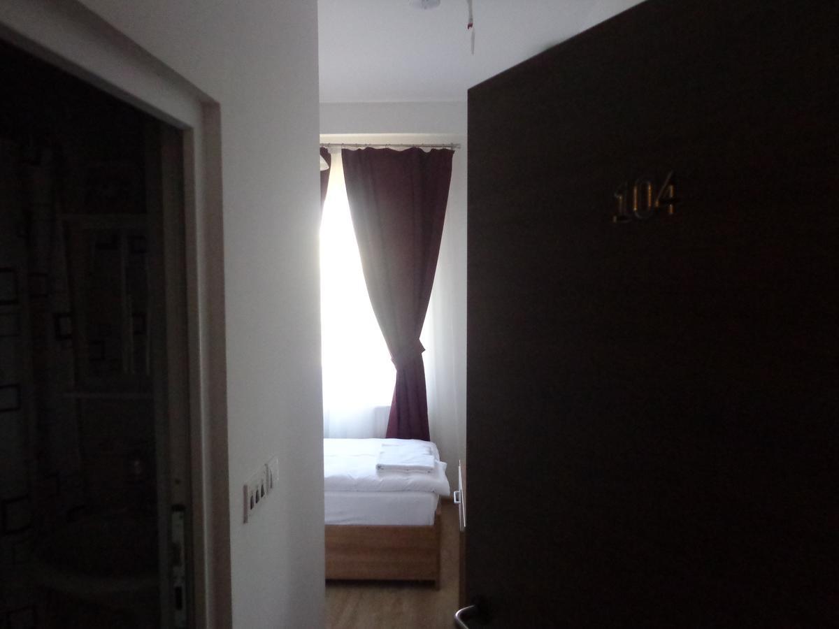 Hotel Rio Pristina Esterno foto