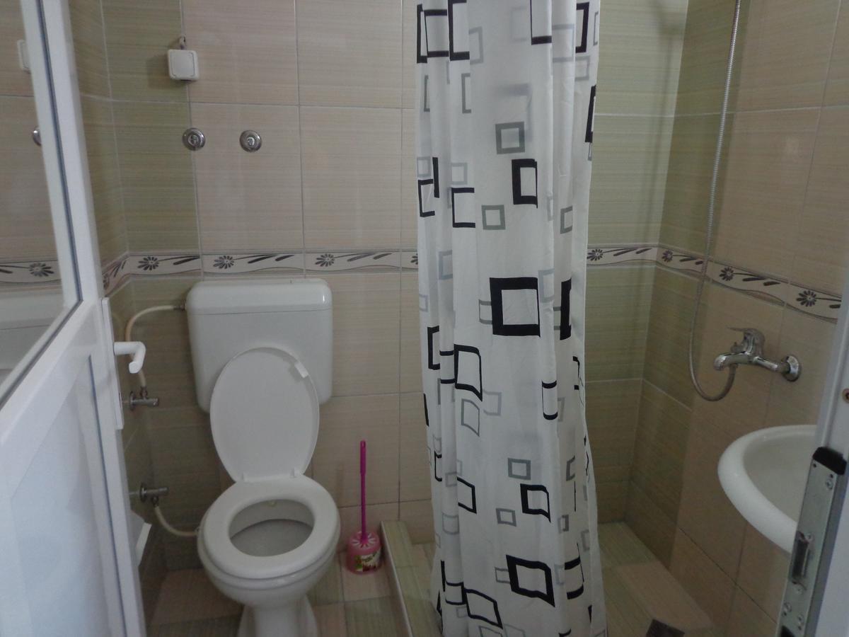 Hotel Rio Pristina Esterno foto