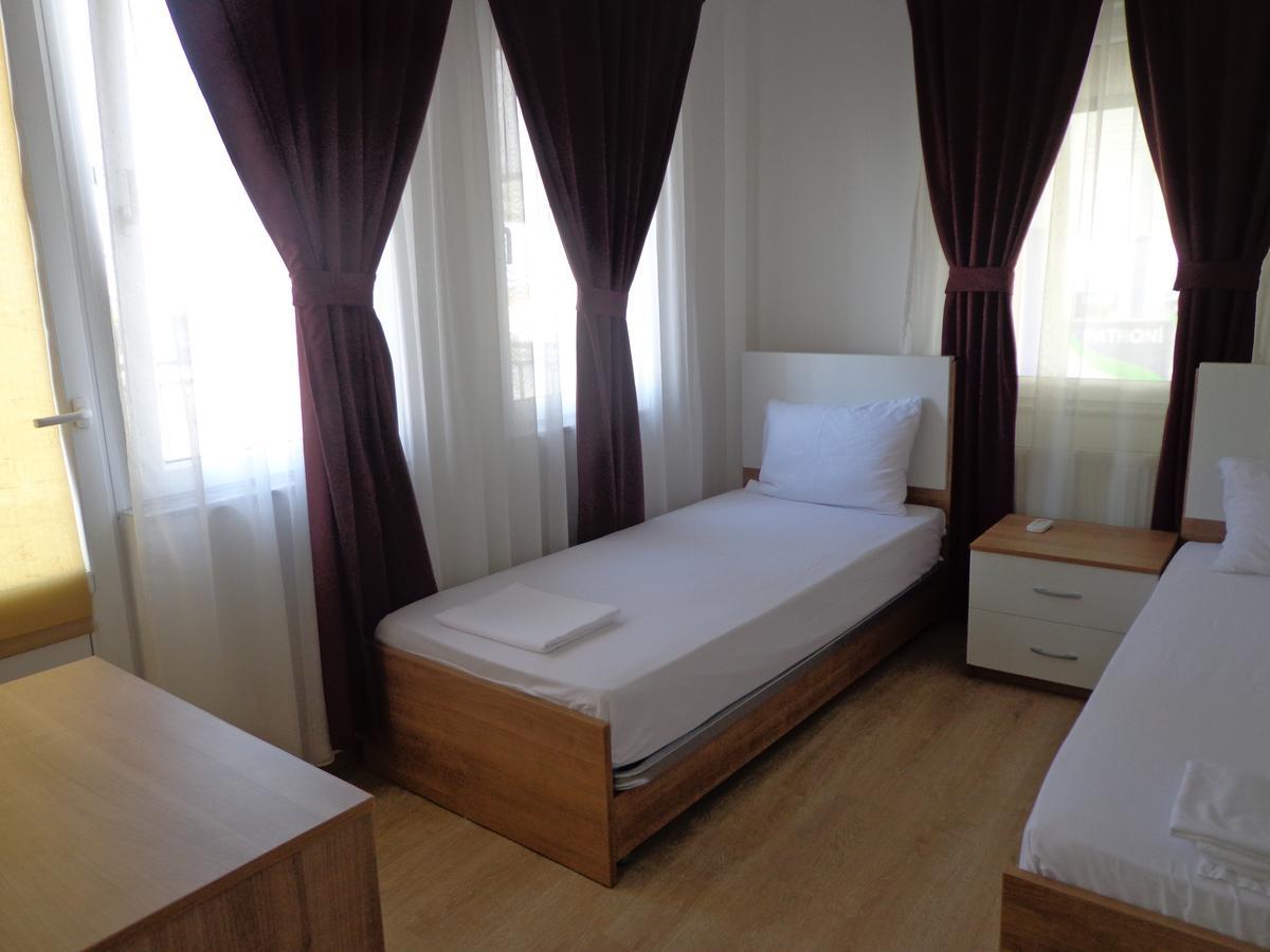 Hotel Rio Pristina Esterno foto