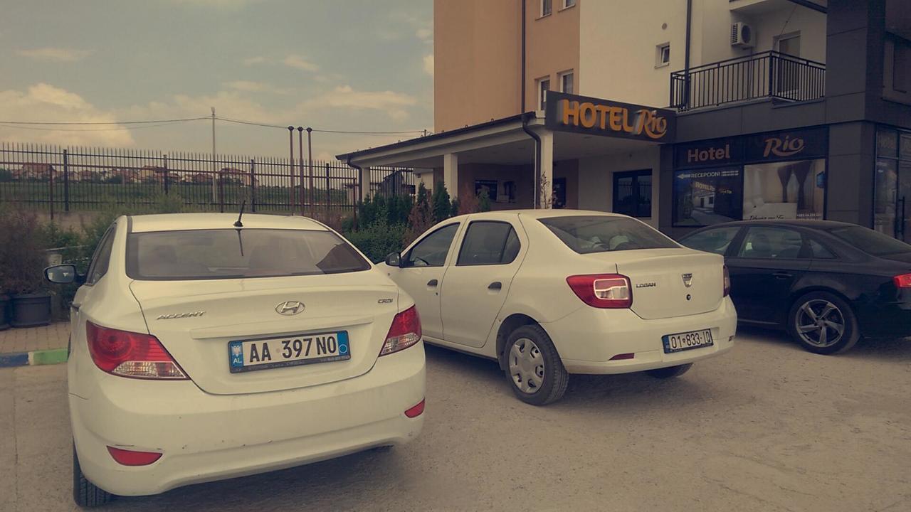 Hotel Rio Pristina Esterno foto