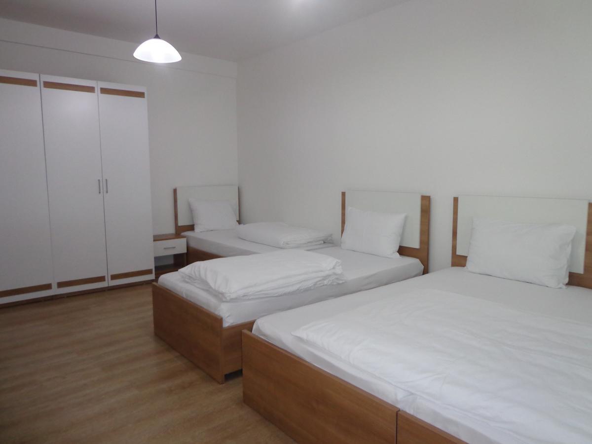 Hotel Rio Pristina Esterno foto